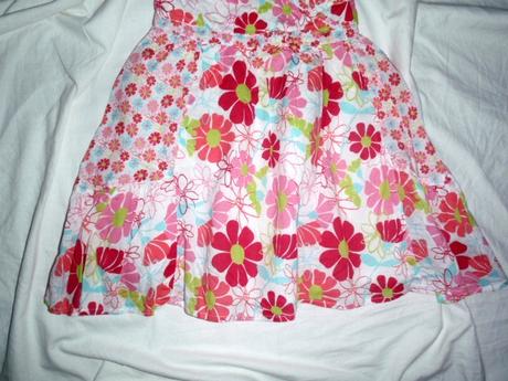 Nádherné květované šaty - bohatá sukýnka, girl2girl,98