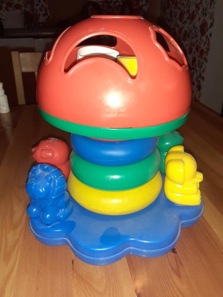 Vkládačka + pyramida s kroužky,