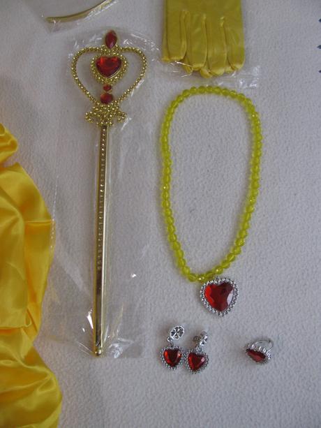 Kostým na karneval-7dílný, princezna bella,