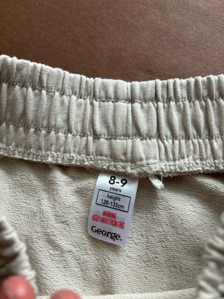 Sukně béžová - v. 8/9 let, george,134