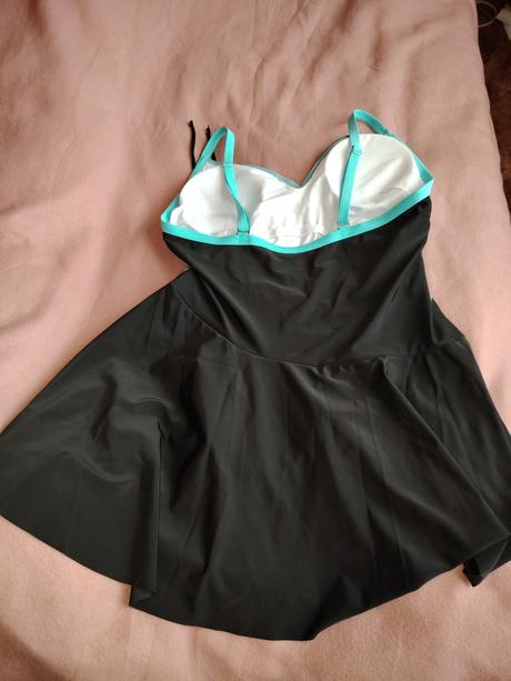 Dámské jednodílné plavky 3 xl, 50