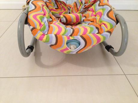 Vložná taška do kočárku,válec na hraní,křesílko, 