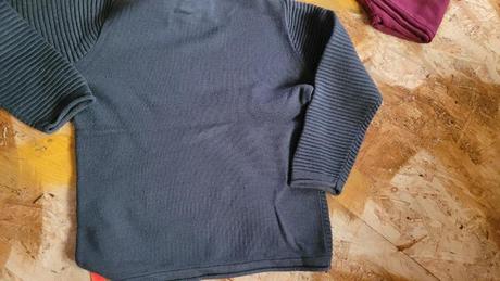 2 x mikina, tepláky, slipy a ponožky, 104–116