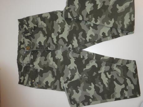 Maskáčové džíny vel. 140 a 146 pro dvojčata, 140