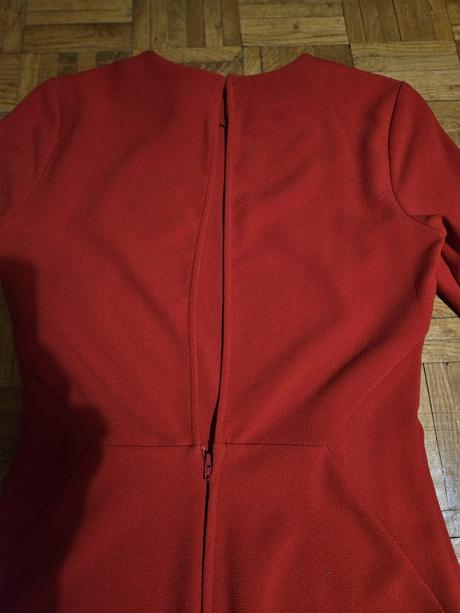 Pouzdrove šaty s výstřihem na zádech, h&m,36