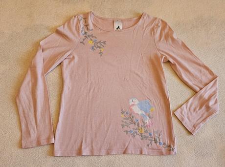 Čtyři zimní svetříky, sváteční a tričko, 122/140, 134