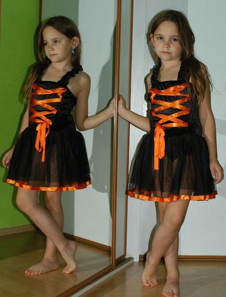 Karnevalový kostým čarodějnice 7-9 let, 