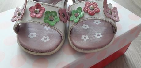 1264 - sandálky, cupcake,19