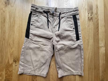 1_kraťasy vel 140, chapter young,140