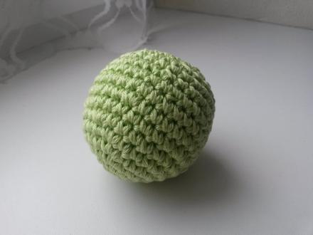 Háčkovaný míček 6,5 cm, 