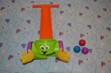 Fisher price dětský vysavač se zvuky,