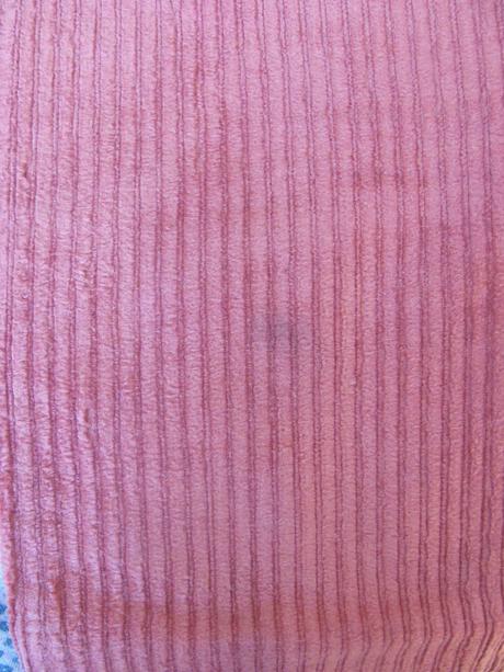 Fialové manšestrové kalhoty, 146