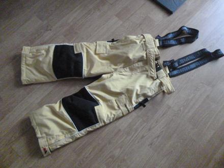 Lyžařské kalhoty 4-5 trespass vel.4-5, 110