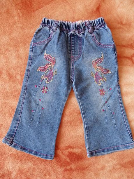 Pěkné džíny s vyšívanou rybičkou / 80+86, 80