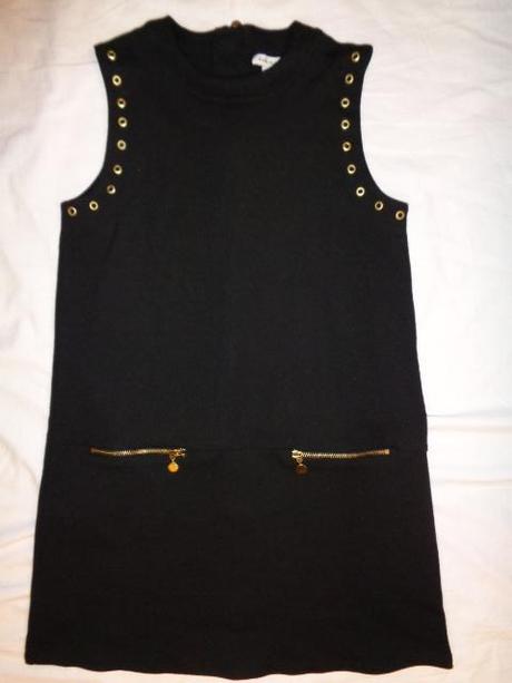 Luxusní silnější černé áčkové šaty - kovové prvky, river island,152