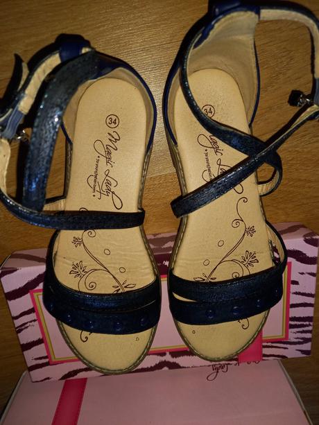 Dívčí sandálky magic lady, 34