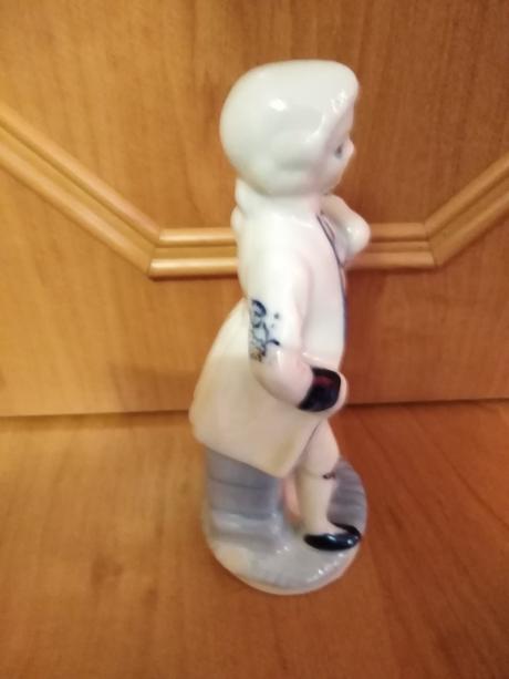 Porcelánové figurky pan a dáma, 