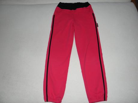 Dívčí tepláky české výroby aj texstyle vel.140/146, 140