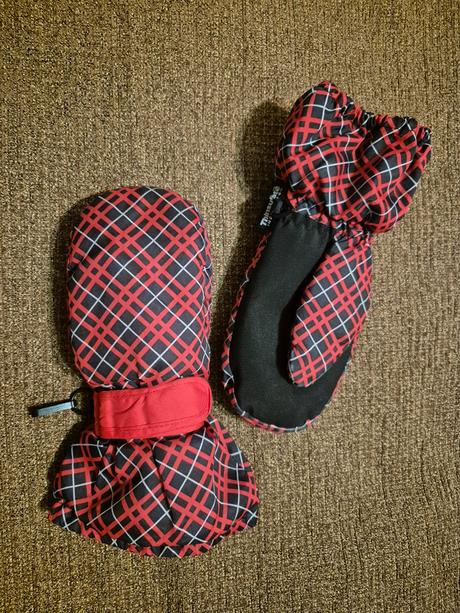 Zimní rukavice cca 5 let,