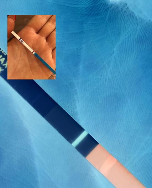 Vidíte také na testu slabou čárku?