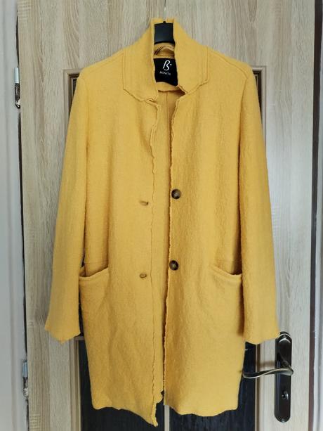 Jarní dámský kabátek vel m 38, m