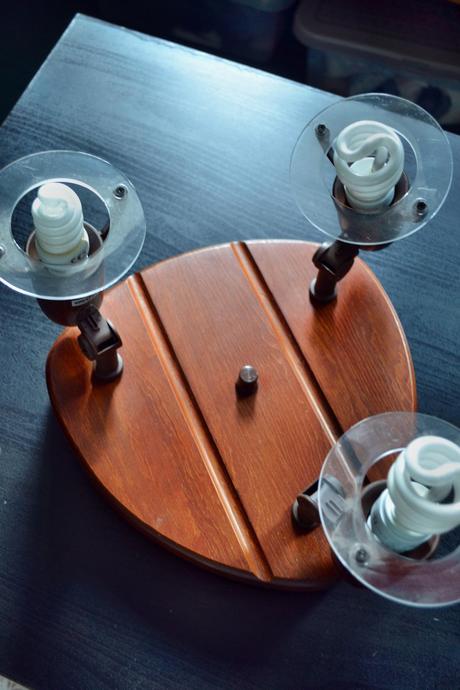 Stropní svítidlo ve dřevě,