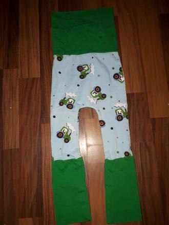 Rostoucí tepláky s auty 86, 86