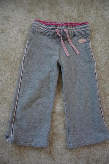 Tepláky 2-3 roky jednotlivě, next,98