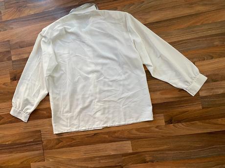 Bílá halenka s výšivkou, vel 46 cca 3xl, xxxl