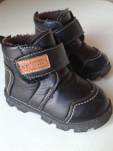 Podzimní / zimní botky / boty, 25