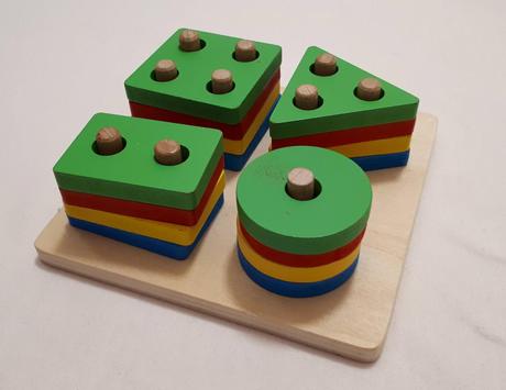 Viga - dětská barevná dřevěná vkládačka - tvary,