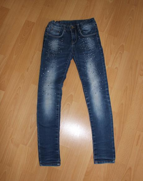 Rifle, džíny, slimky s kamínky, takko,146