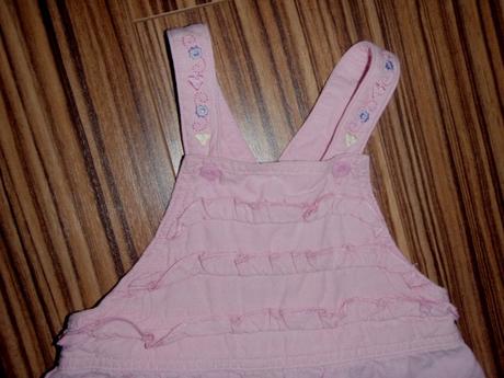 Krepové šaty a vyšívané růžové lacl kraťásky, debenhams,62