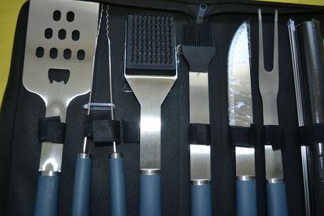 Grilovací nářadí ,set 19ks v kufříku,nový,,