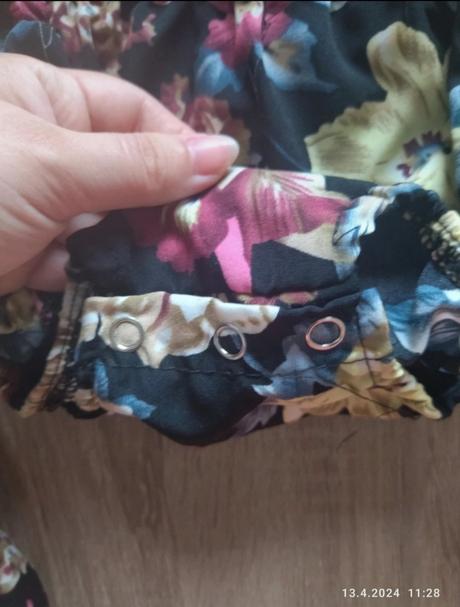 Dívčí letní laclové šortky / body 6-9m, vel. 68-74, 68