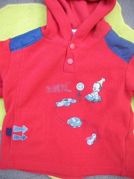 Mikina s kapucí, 104