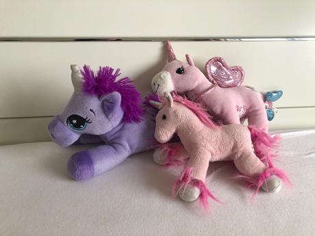 Plysovy jednorozci ruzovy a fialovy,