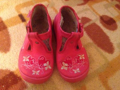 Dívčí boty na ven, doma srdíčka vel.24 (15,5 cm), befado,24