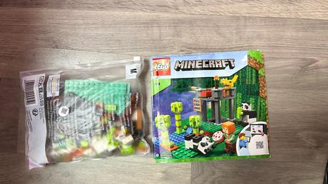 21158 lego minecraft - pandí školka, 