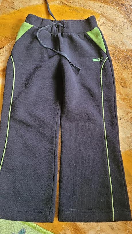 Teplé tepláky, 104