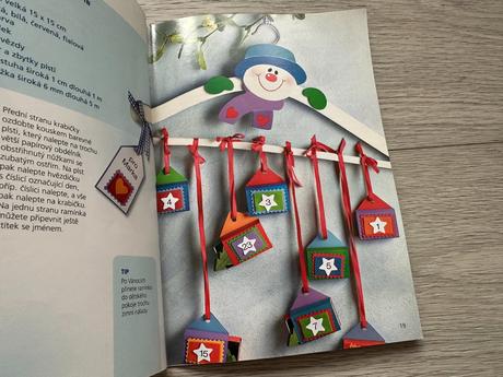 Kniha adventní kalendář,