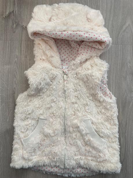 Chlupatá vestička s oušky, nutmeg,98