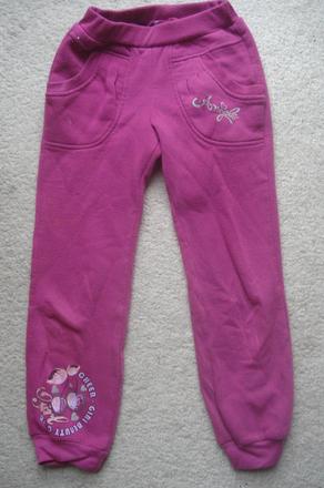 Tepláky na lítačku, 128