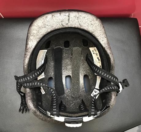 Dívčí helma, vel. 44-48, 