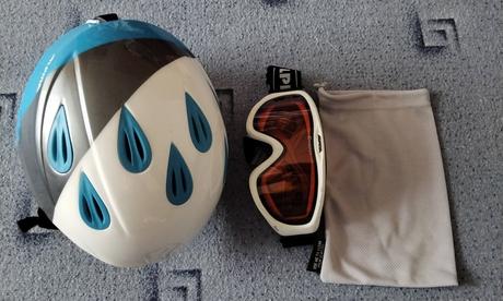 Lyžařská přilba+brýle, 