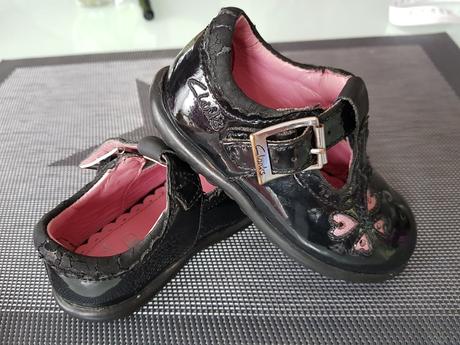 Dětské černé lakované střevíčky clarks vel. 4,13cm, clarks,20