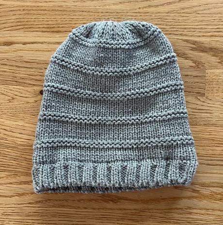 2x čepice & čepička šedo-stříbrná vel. 110/122, 110