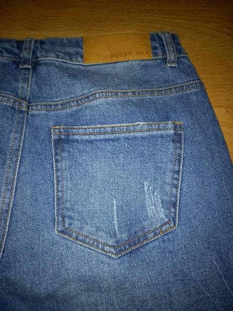 Džínsy olivia v. 26/32, zn. noisy may, 26