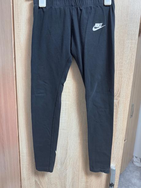 Legíny, nike,146