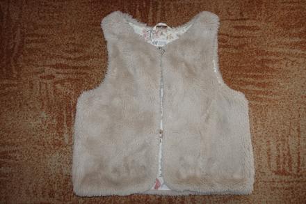 Kožešinová vesta hm vel. 134-140, h&m,134